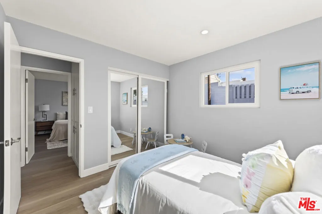 19012 Tillman Avenue, Carson, California 90746 home-pic-15